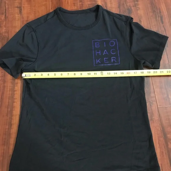 LULULEMON 5 Year Basic Tee - Picture 5 of 6